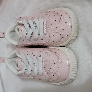 Carter's shoes size 5 color pink
